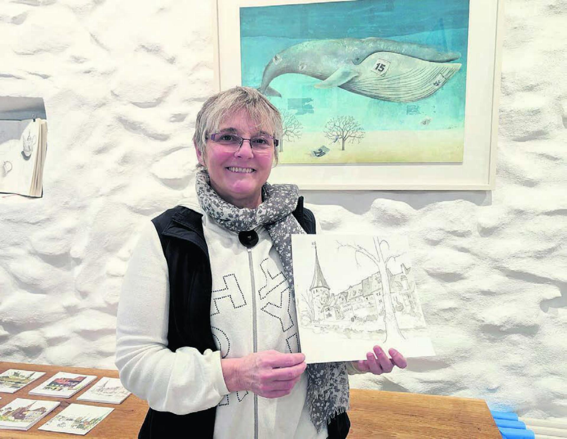 Susanne Brem malt, zeichnet und illustriert mit verschiedenen Techniken. Immer öfter ist es aber die Einfachheit des Bleistifts, die es ihr angetan hat. Damit hat sie auch schon unzählige Ecken des Städtli zeichnerisch verewigt. Bilder: Marco Huwyler - Das Bild wird blockiert. – Möglicherweise durch einen aktiven Adblocker.