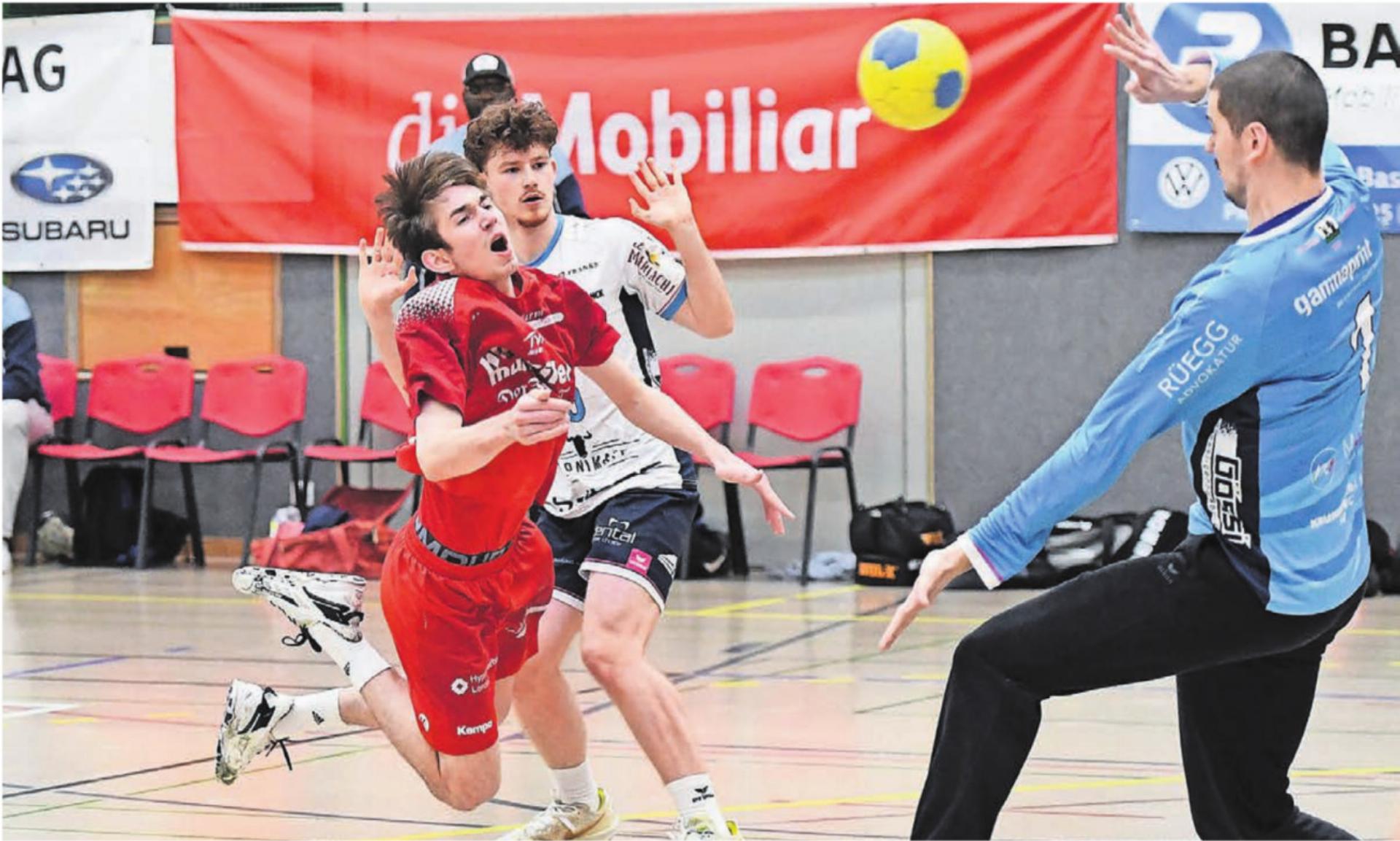 Muri (Mirco Külling, drei Tore) hebt ab. Die Aufstiegsspiele sind nach dem vergangenen Wochenende ein Stück nähergerückt. 
Bild: tvm - Das Bild wird blockiert. – Möglicherweise durch einen aktiven Adblocker.