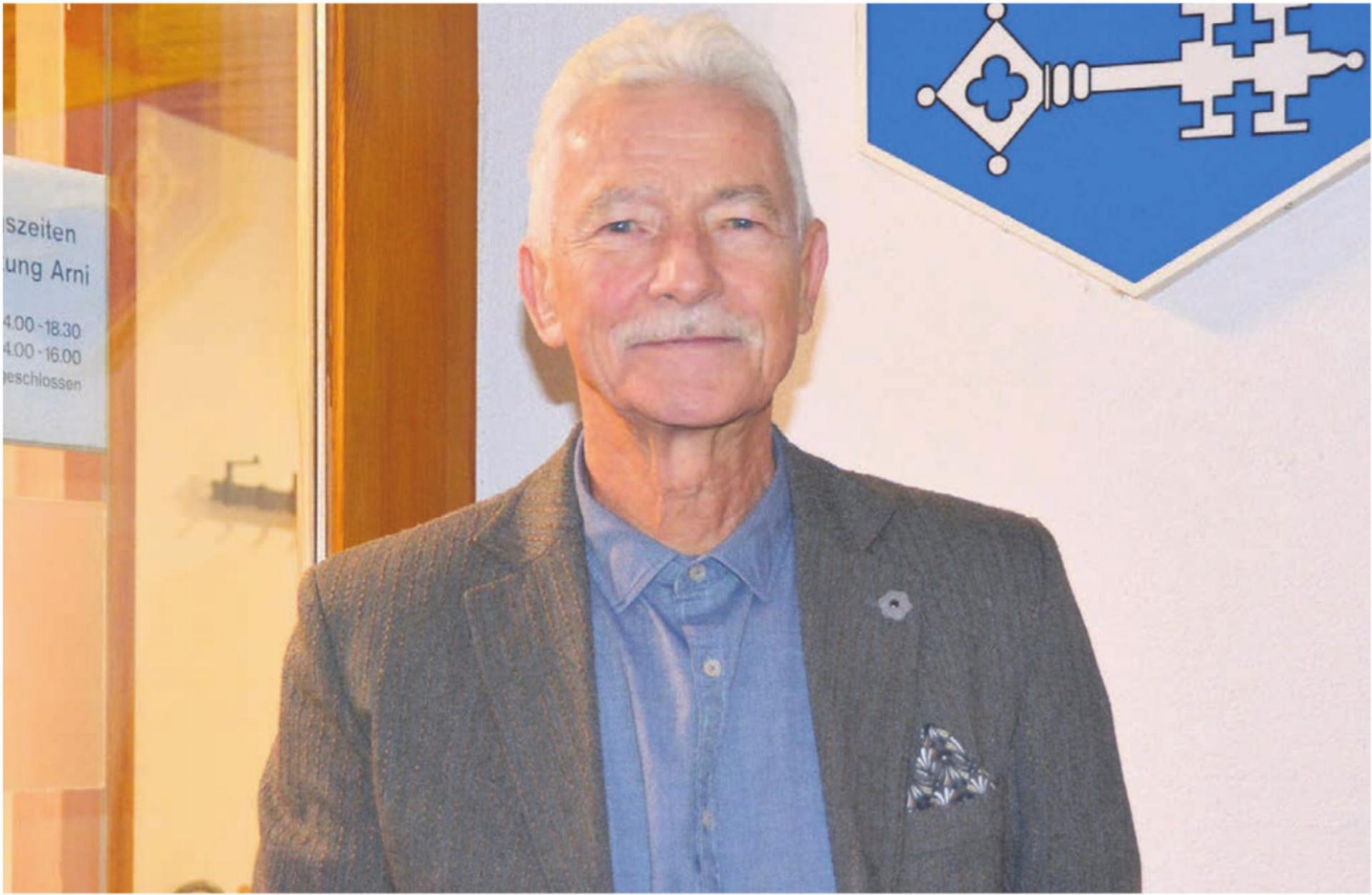 Nach zwei Jahrzehnten im Arner Gemeinderat sei nun der richtige Zeitpunkt um aufzuhören. Vizeammann Kurt Süess freut sich auf weniger Termine. Bild: Sabrina Salm - Das Bild wird blockiert. – Möglicherweise durch einen aktiven Adblocker.