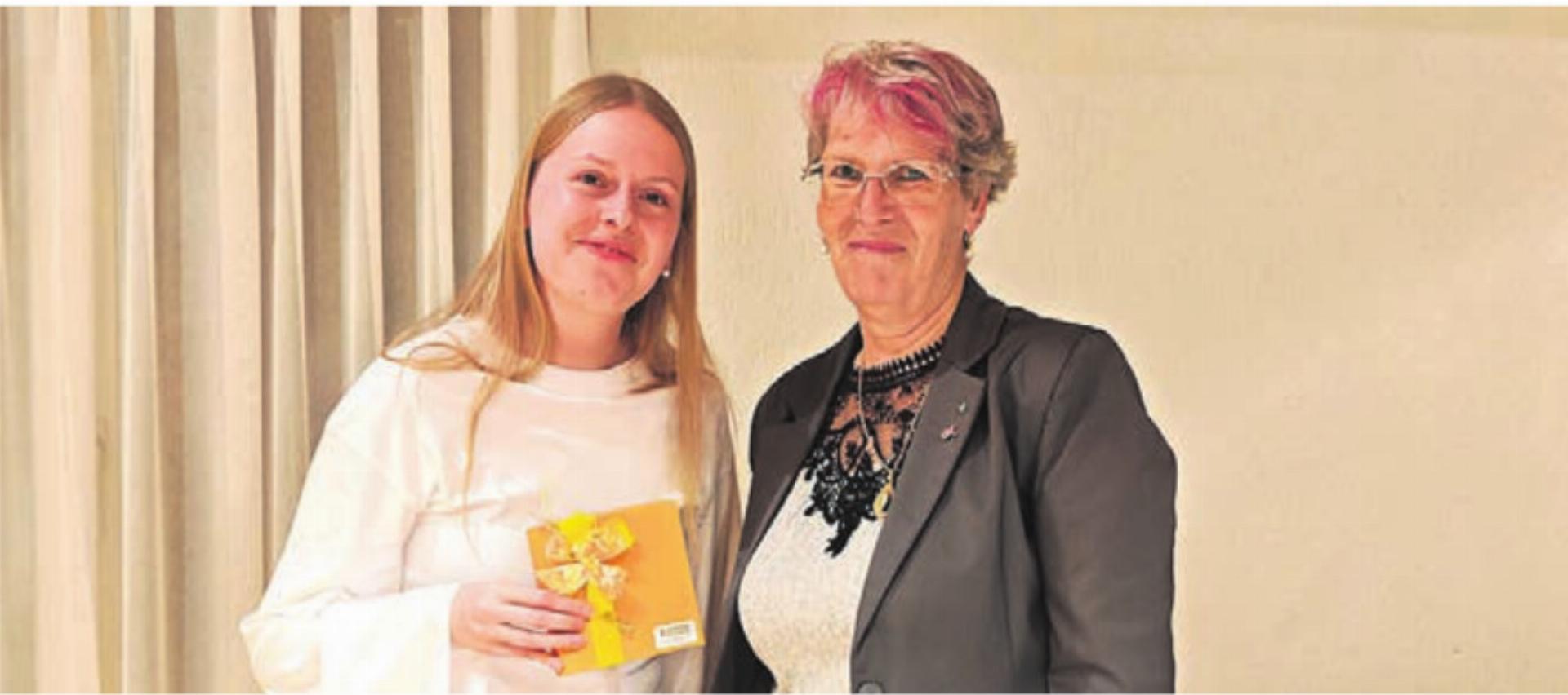 Jacqueline Wick (links) und Franziska Stenico. Bild: zg - Das Bild wird blockiert. – Möglicherweise durch einen aktiven Adblocker.