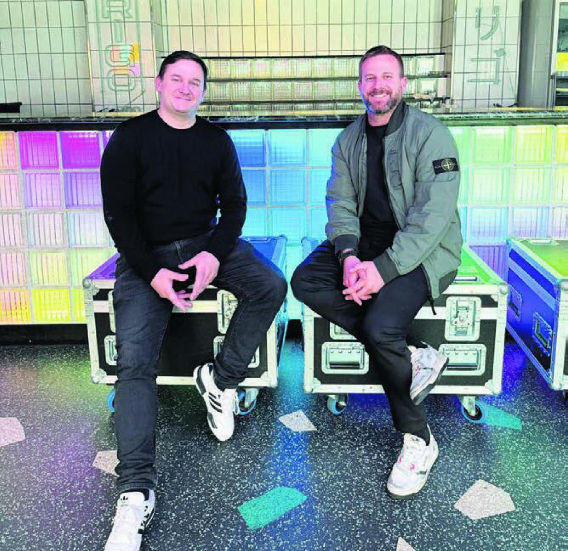 Anatol Gschwind (links) und Robin Brühlmann im Club «Hive» in Zürich.