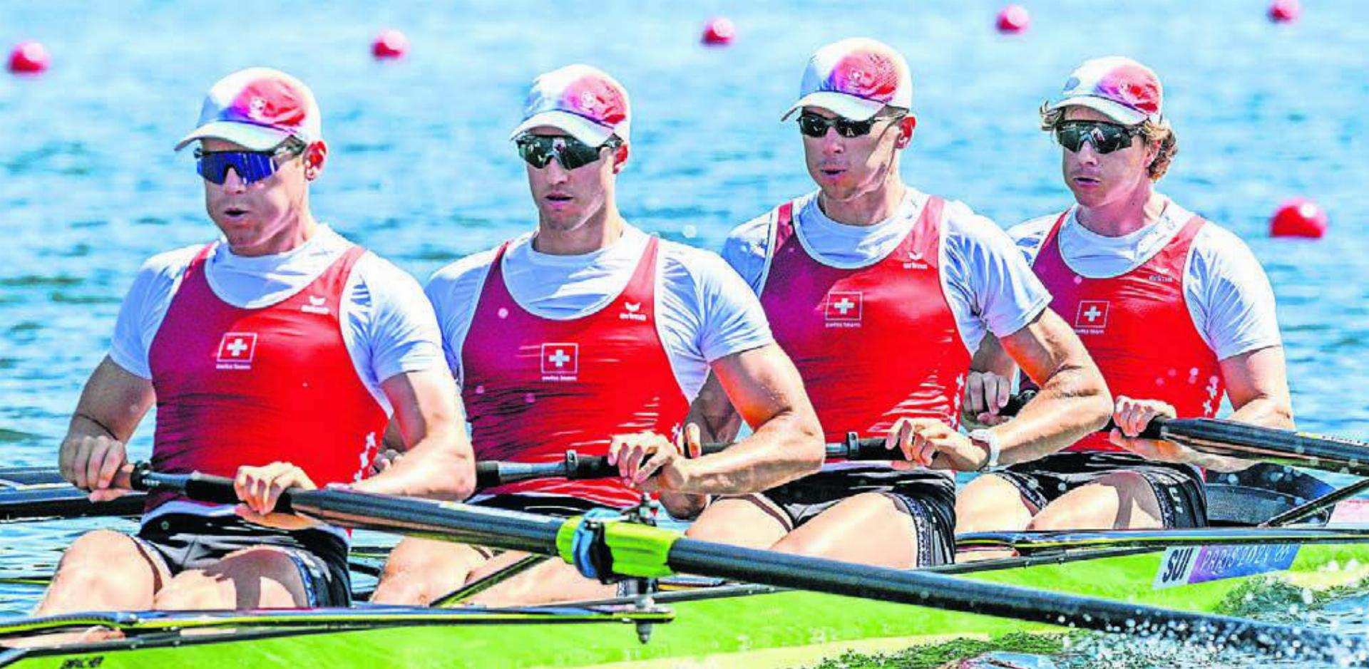 Tim Roth (2. v. r.) und seine Teamkollegen haben das Olympische Diplom knapp verpasst. Der Beriker hofft, dass ihm die gesammelten Erfahrungen in Zukunft helfen werden. Bild: Swiss Rowing