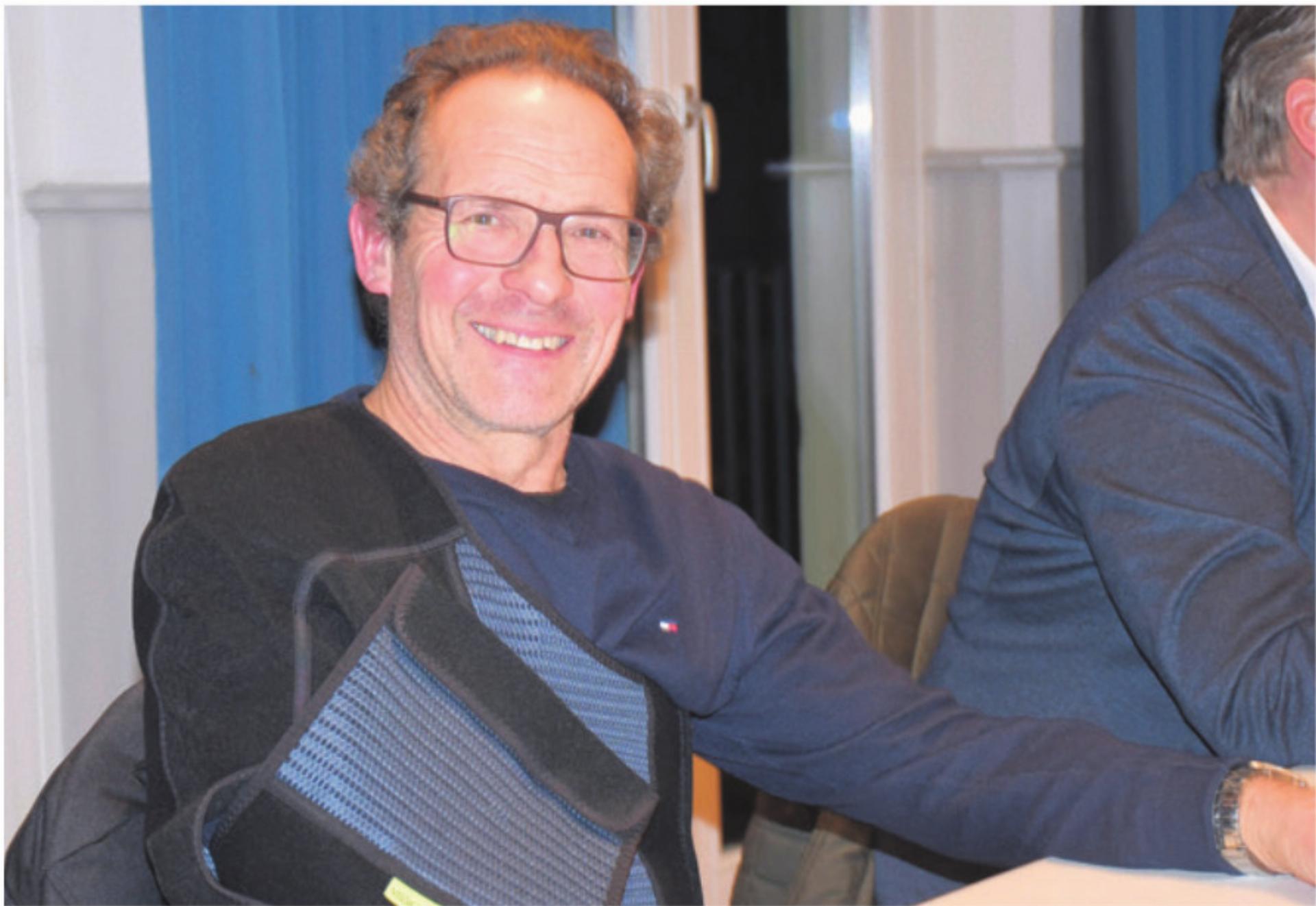 Daniel Heinrich hat gut lachen. Er bleibt FGPK-Präsident. Bilder: dm - Das Bild wird blockiert. – Möglicherweise durch einen aktiven Adblocker.