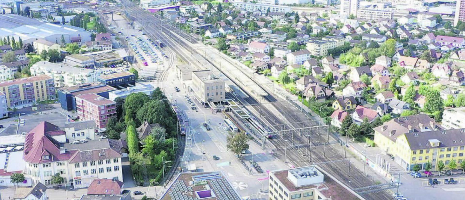 Der Bahnhof Lenzburg wird voraussichtlich bis Ende 2030 für rund 232 Millionen Franken umgebaut und den neuen Bedürfnissen angepasst. Bild: SBB