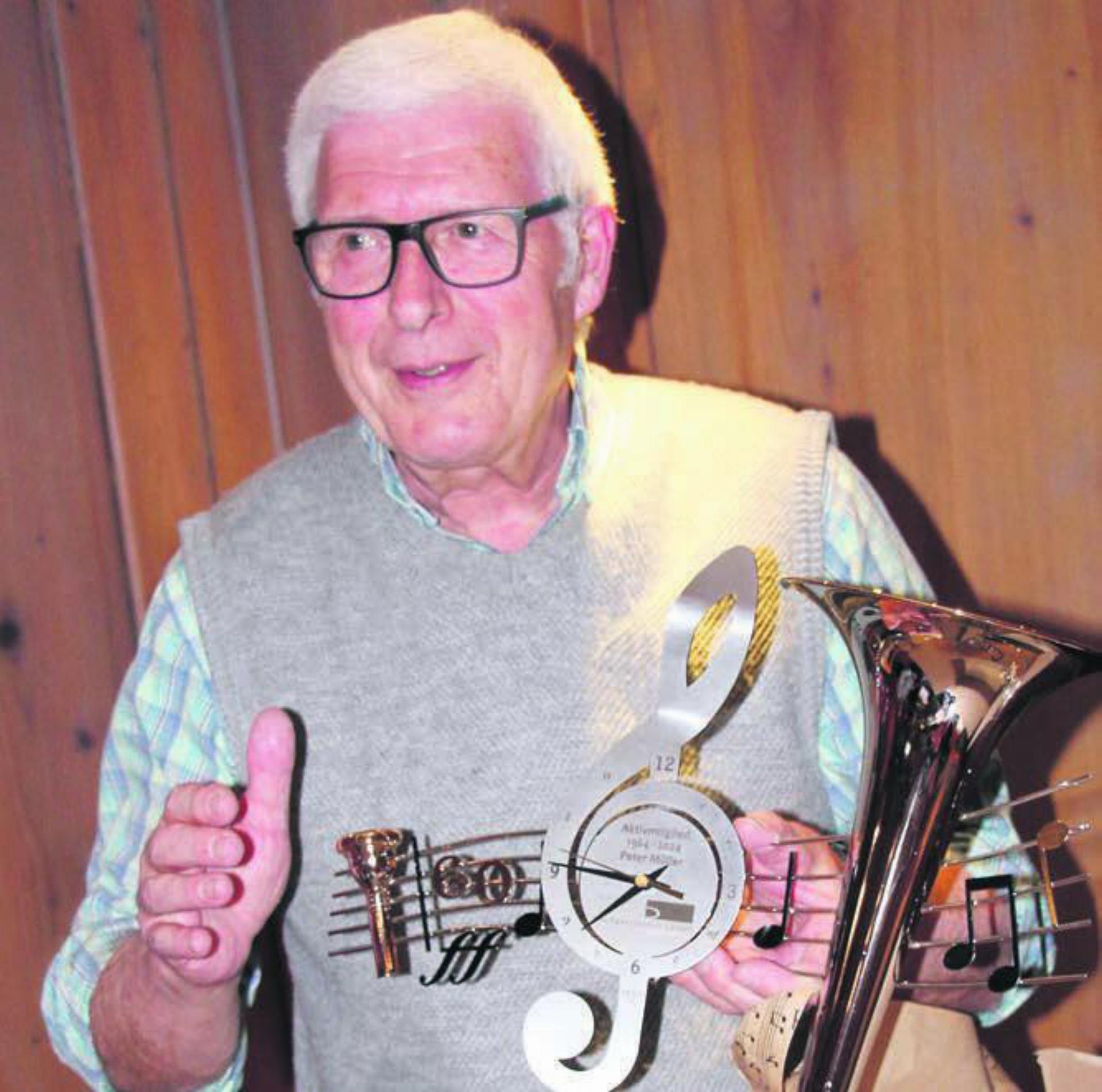Peter Müller wird nach 60 Jahren in den musikalischen Ruhestand geschickt. Bild: zg