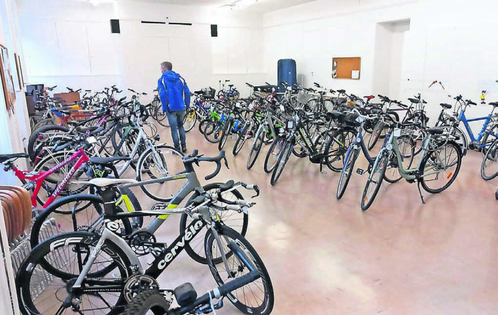 Velos kaufen und verkaufen: der Velo-Moto-Club Muri-Dorf freut sich über viele Besucherinnen und Besucher. Bild: zg