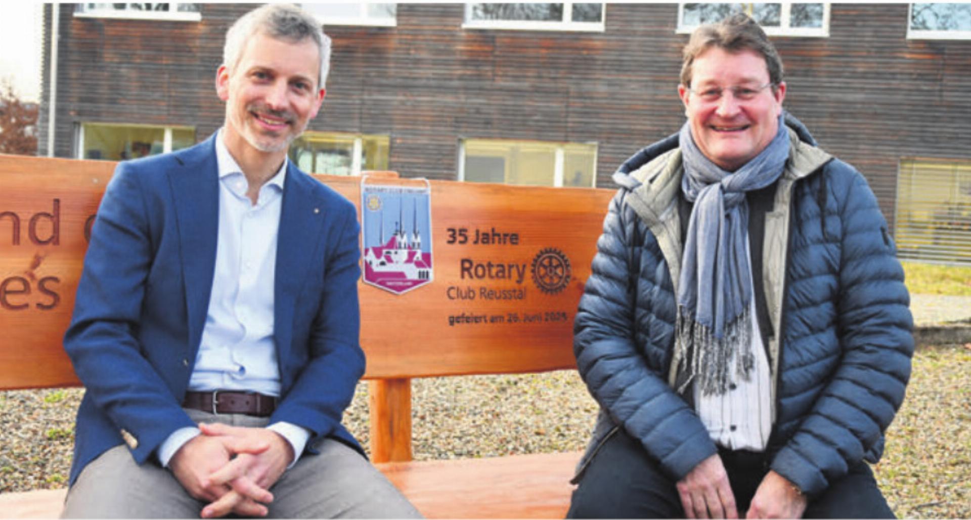 Zwei Rotary-Präsidenten unter sich – beide aus Wohlen: Matthias Angst (links) und Max Knoblauch. Bild: Daniel Marti - Das Bild wird blockiert. – Möglicherweise durch einen aktiven Adblocker.