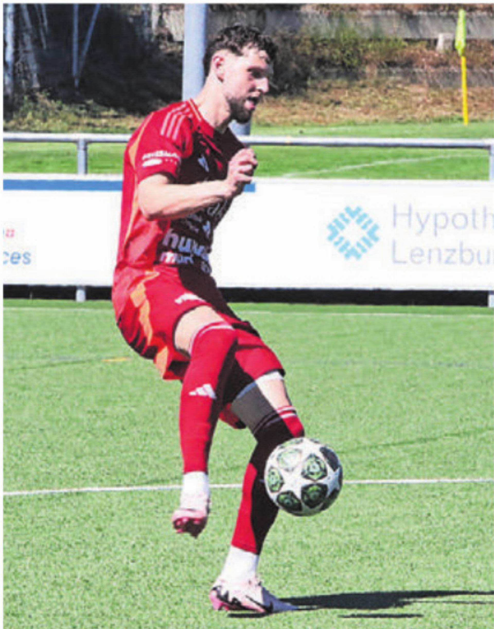 Nermin Rogentin kam vom FC Wohlen zum FC Muri. Die Klosterdörfler mit ihren Verstärkungen sind genauso auf Kurs wie der FC Mutschellen. Bild: Archiv/jl - Das Bild wird blockiert. – Möglicherweise durch einen aktiven Adblocker.