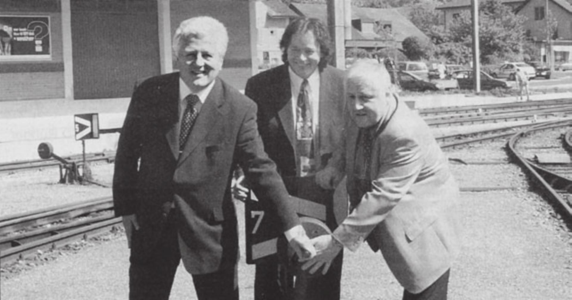 Weichen stellen für die Zukunft (von links): Herbert Huber (VR-Präsi WM-Bahn), Direktor Fritz Luchsinger und Albert Seiler (VR-Präsi BDB). Bild: Archiv