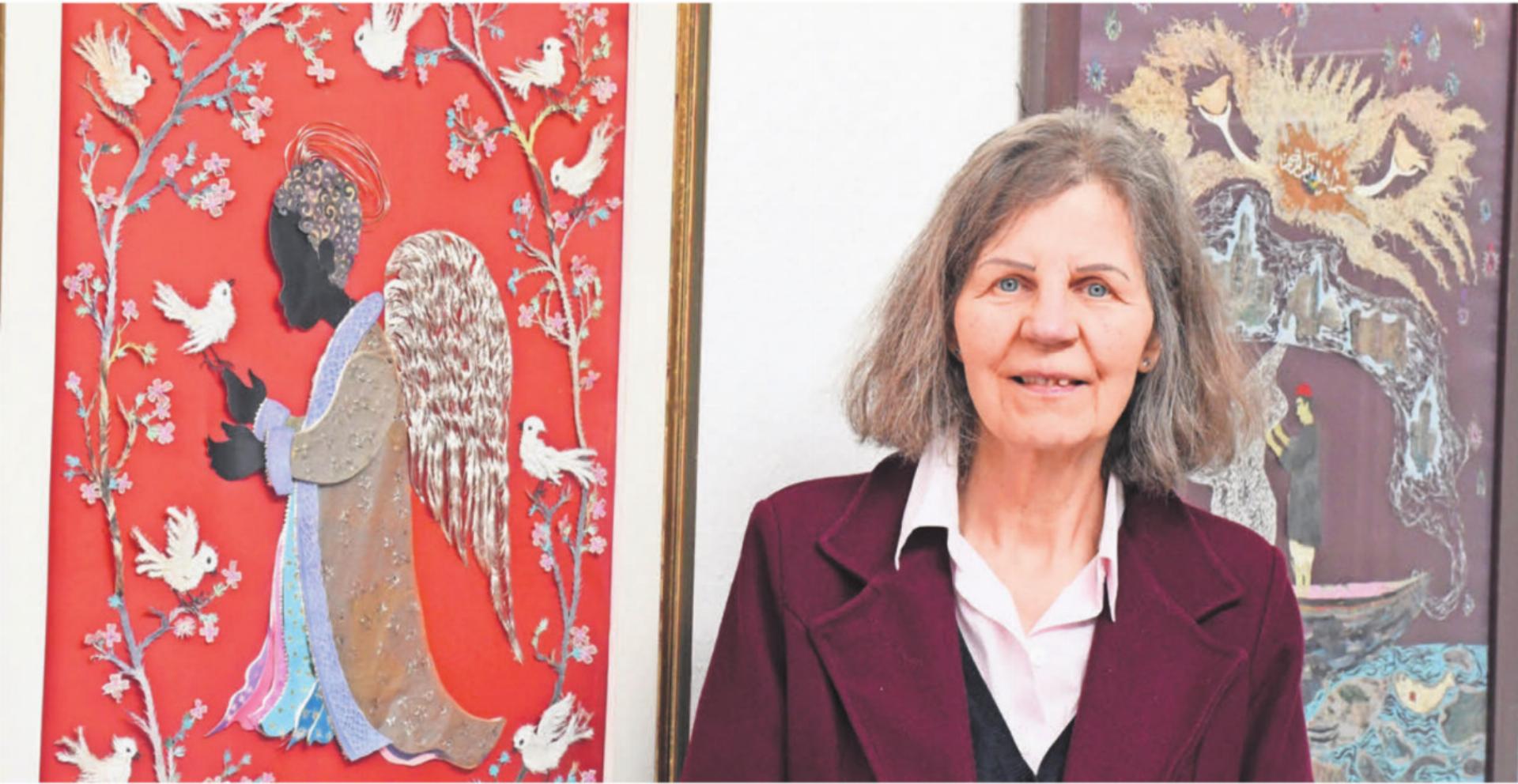 Freut sich auf die Eröffnung des neuen Kunstraums: Verena Schütz, Co-Präsidentin der Kunstkommission, vor Werken von Walter Burkart.
Bild: Daniel Marti - Das Bild wird blockiert. – Möglicherweise durch einen aktiven Adblocker.