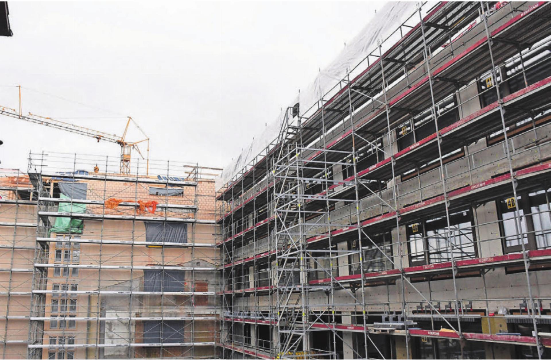 Es gibt noch einiges zu realisieren, um das Schulraumproblem in Wohlen zu beheben – wie zurzeit beim Schulzentrum Halde. Die SVP will die nächsten Schritte verantwortungsvoll begleiten. Bild: Daniel Mart - Das Bild wird blockiert. – Möglicherweise durch einen aktiven Adblocker.