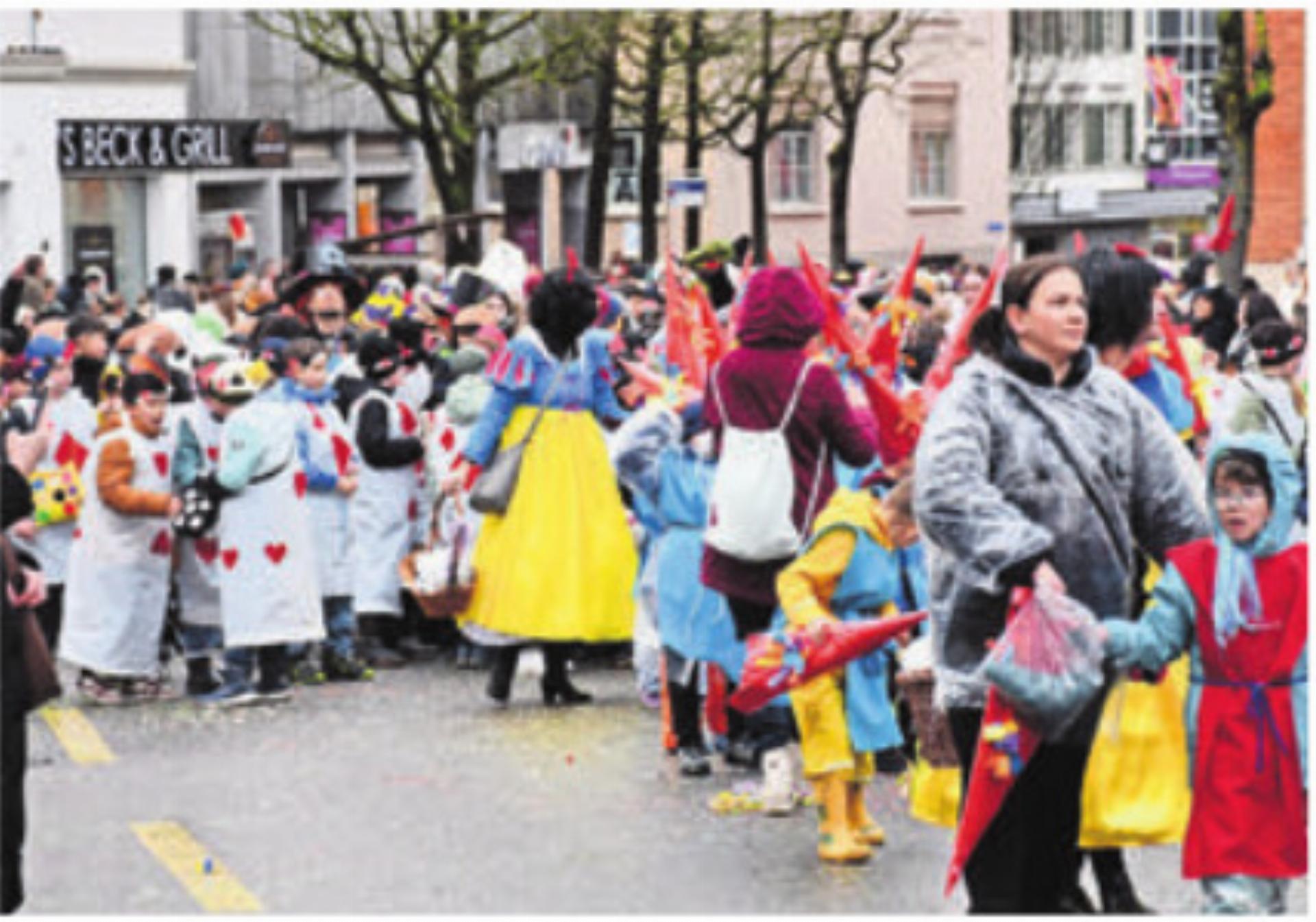 Unterwegs mit den Zwergen. Bild: mo - Das Bild wird blockiert. – Möglicherweise durch einen aktiven Adblocker.