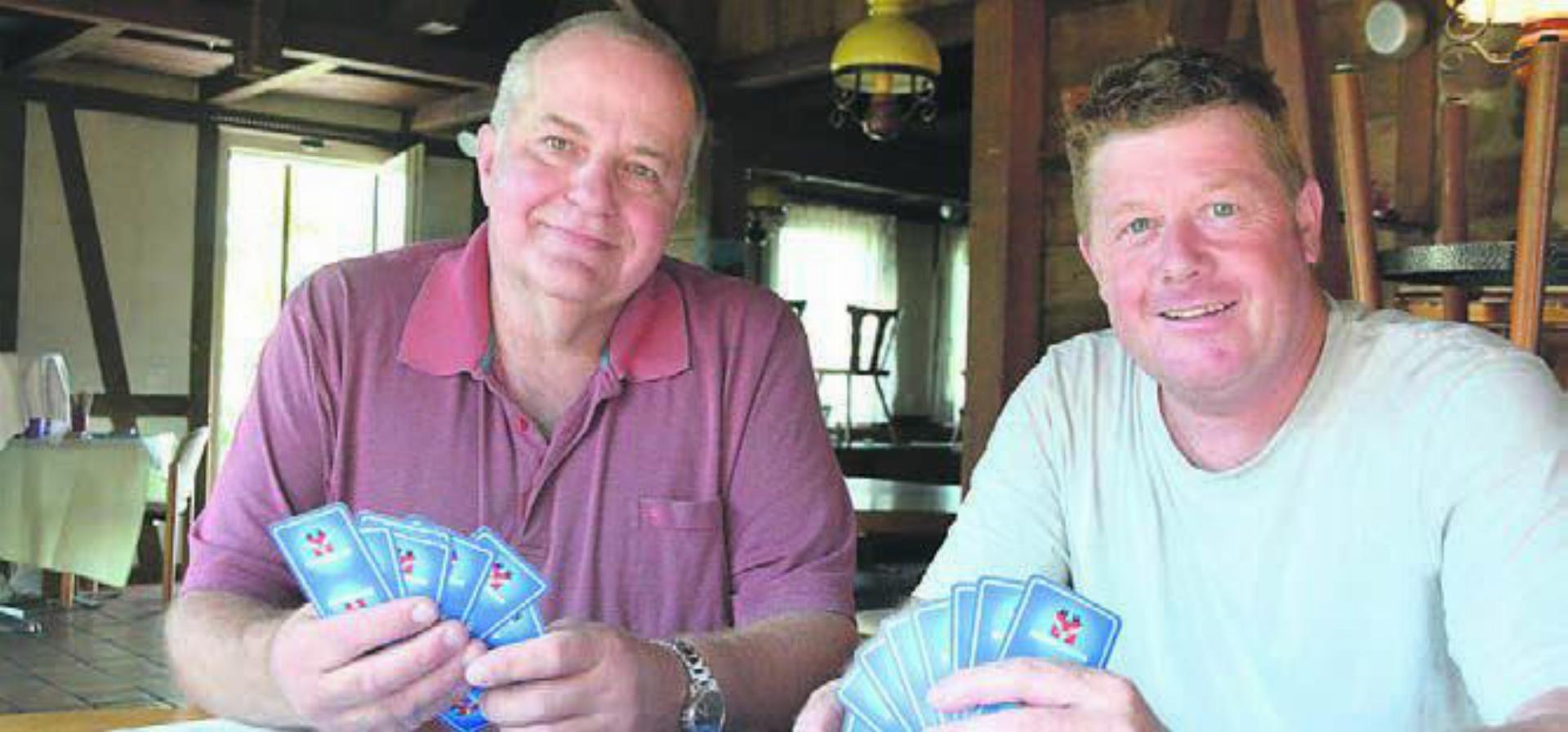 Hoffen auf viele Jasser: Organisator Martin Stocker (links) und Wirt Peter Wyrsch. Bild: zg