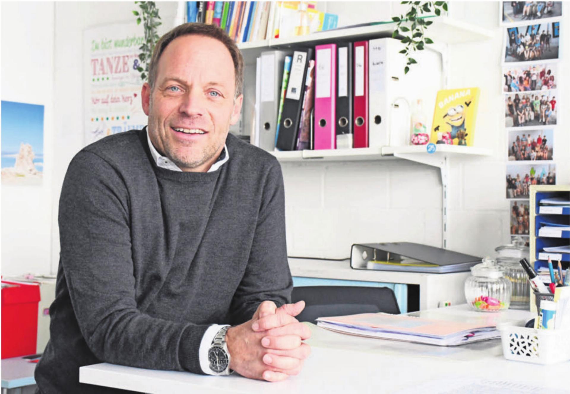 Reto Helbling, Inhaber von «Lern mit»: «In der Schule haben wir den Spiegel von dem, was draussen abläuft.» Bild: Daniel Marti