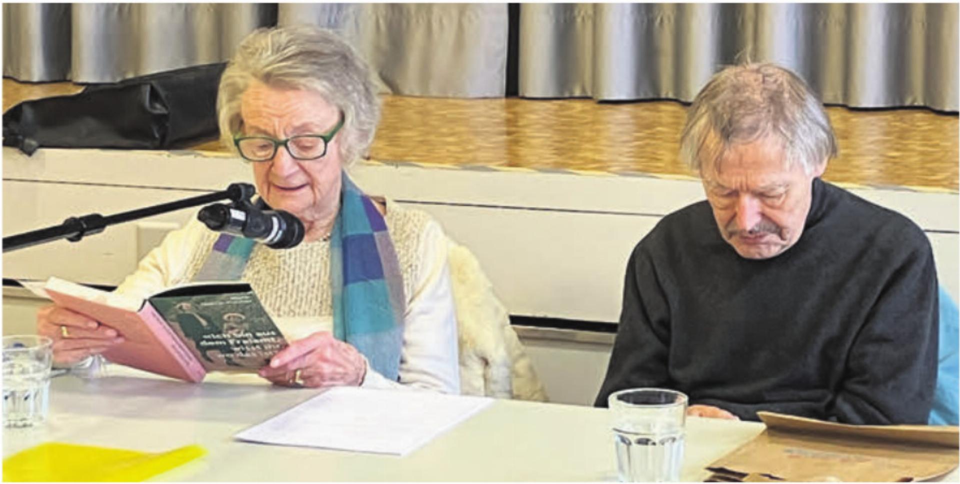 Maria Galizia und Ernst Halter entführten die Zuhörer und Zuhörerinnen in frühere Freiämter Zeiten. Bild: zg - Das Bild wird blockiert. – Möglicherweise durch einen aktiven Adblocker.