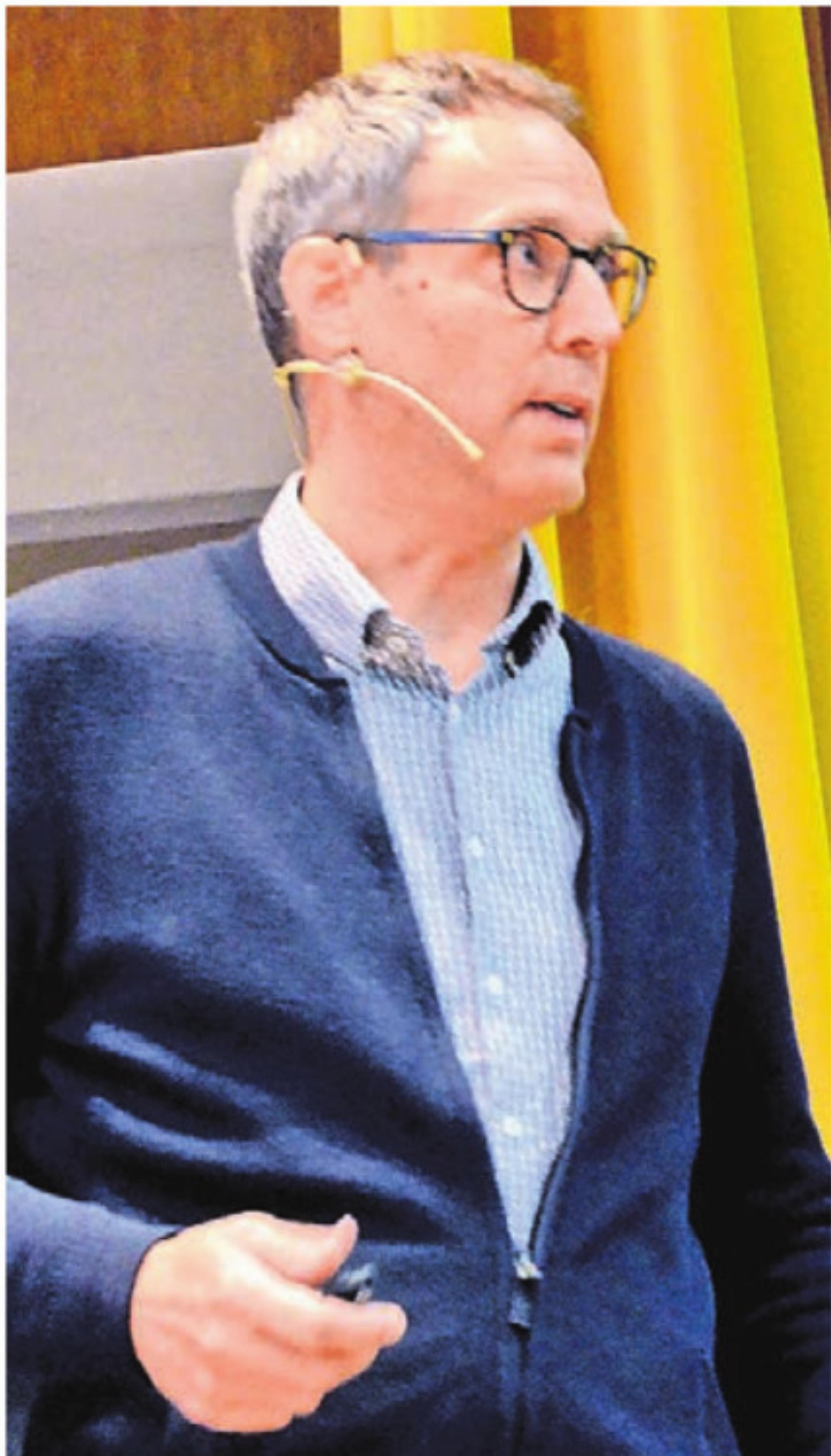 David Gautschi stellte die Pläne der Windpark Freiamt AG vor. - Das Bild wird blockiert. – Möglicherweise durch einen aktiven Adblocker.