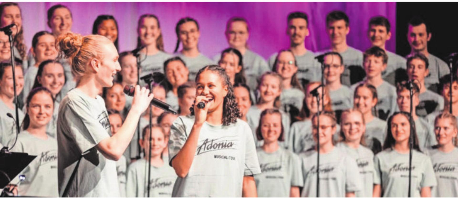 Der Adonia-Teens-Chor ist mit dem Musical «Rehab» im Casino zu Gast. Bild: zg - Das Bild wird blockiert. – Möglicherweise durch einen aktiven Adblocker.