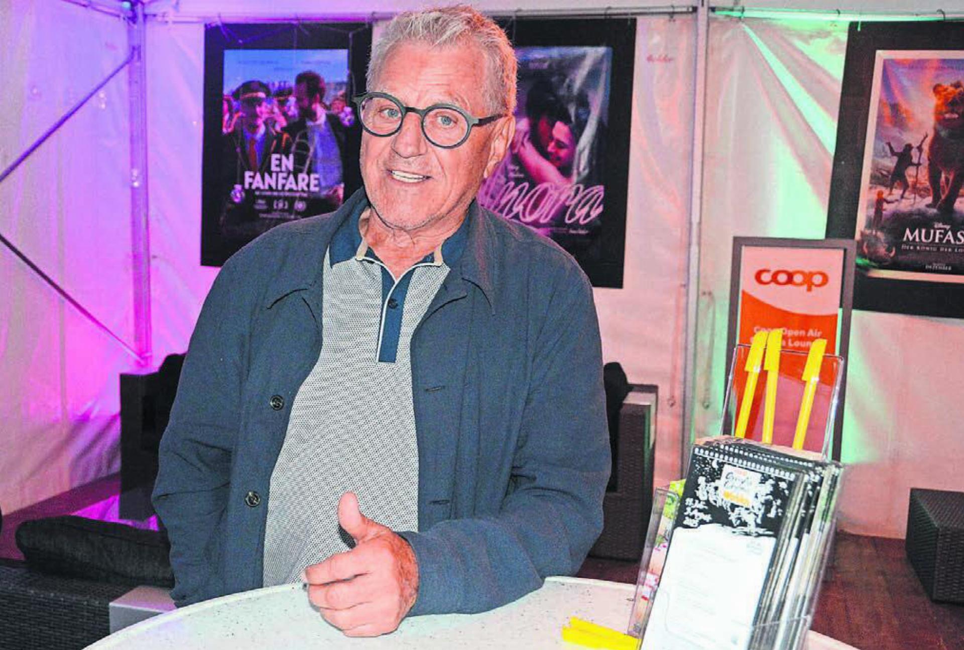 Viele kennen ihn noch als Kommentator vieler Sportsendungen. Inzwischen hat Victor Rohner das Schweizer Fernsehen verlassen und macht eigene Reportagen. Mit «Hölde» hat er sich an seinen ersten Kinofilm gewagt. Bilder: Chregi Hansen