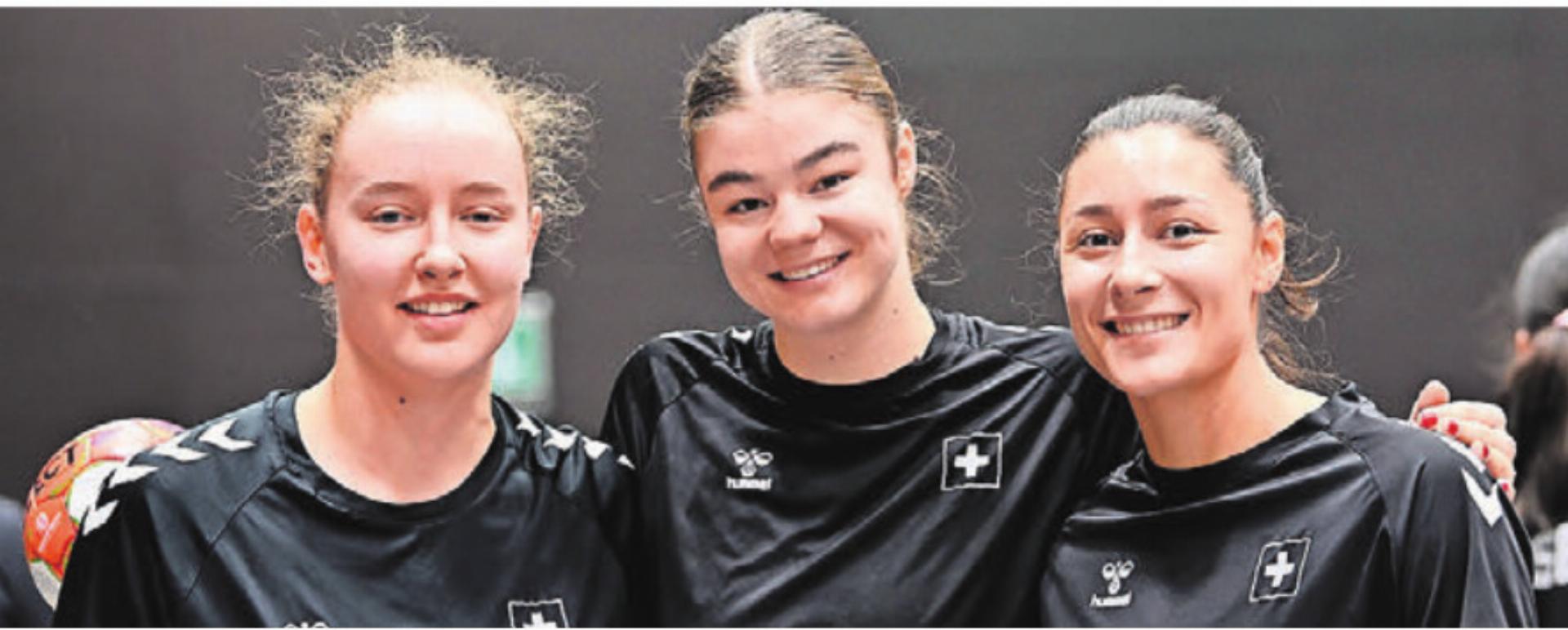 Die drei Freiämterinnen in der A-Nati gestern Donnerstag. Von links: Seraina Kuratli (Wohlen), Nora Snedkerud (Widen) und Daphne Gautschi (Muri). Bild: Alexander Wagner