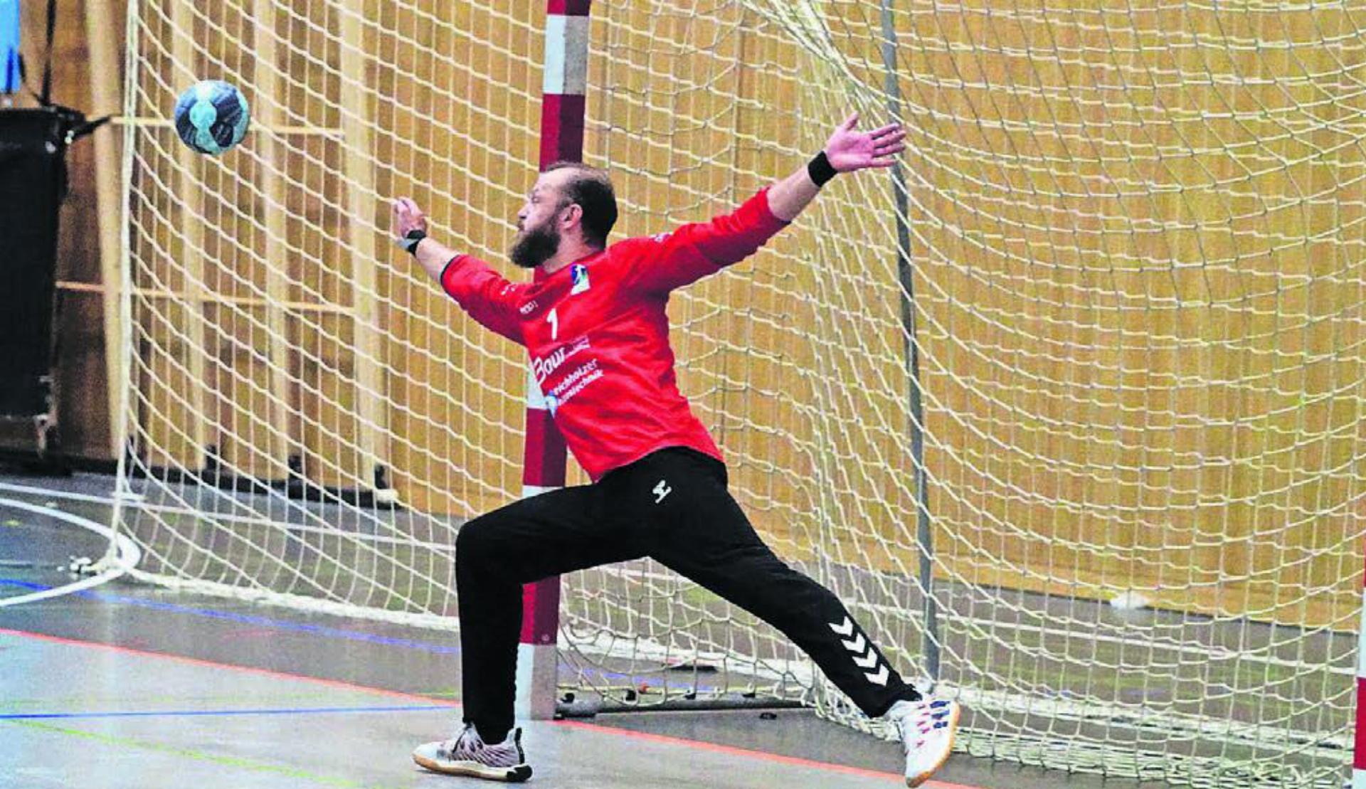 Goalie Ricardo Barbian und der HC Mutschellen feiern nach dem Aufstieg den zweiten Sieg im dritten Spiel. Bild: Archiv/ch