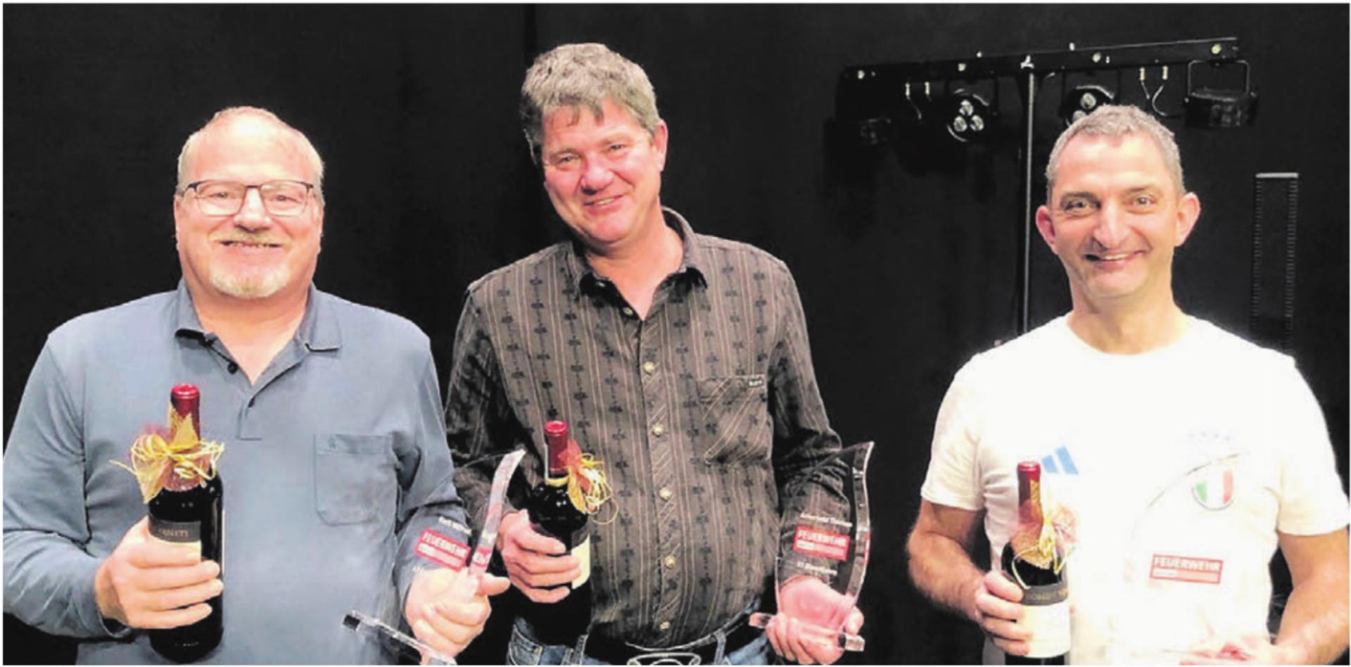 Verabschiedung der Dienstältesten (v. l.): Wilfred Koch, Thomas Aebersold und Toni Wietlisbach. Bild: gk