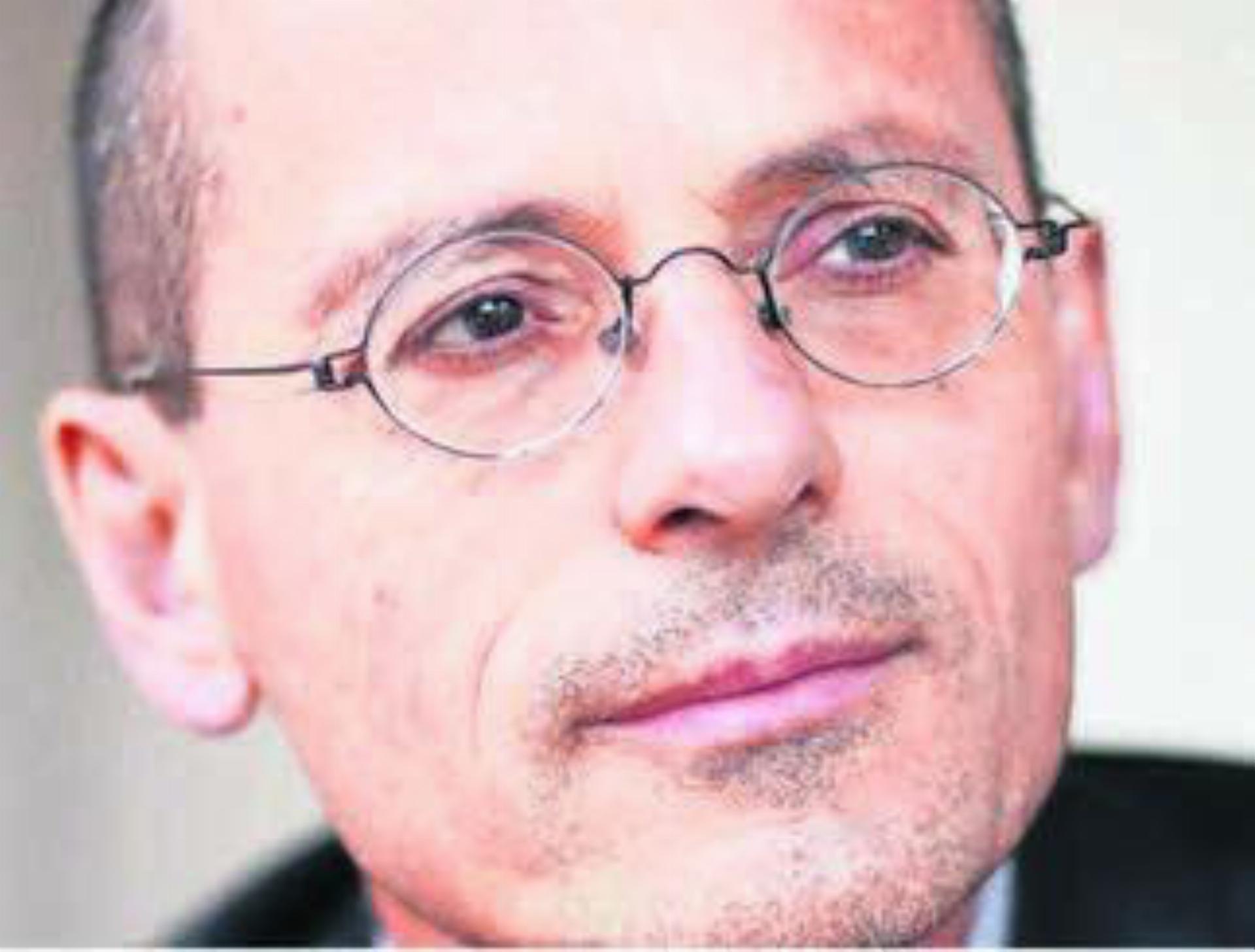 Vincenzo Todisco präsentiert im Acli sein Buch «Das Eidechsenkind». Bild: zg