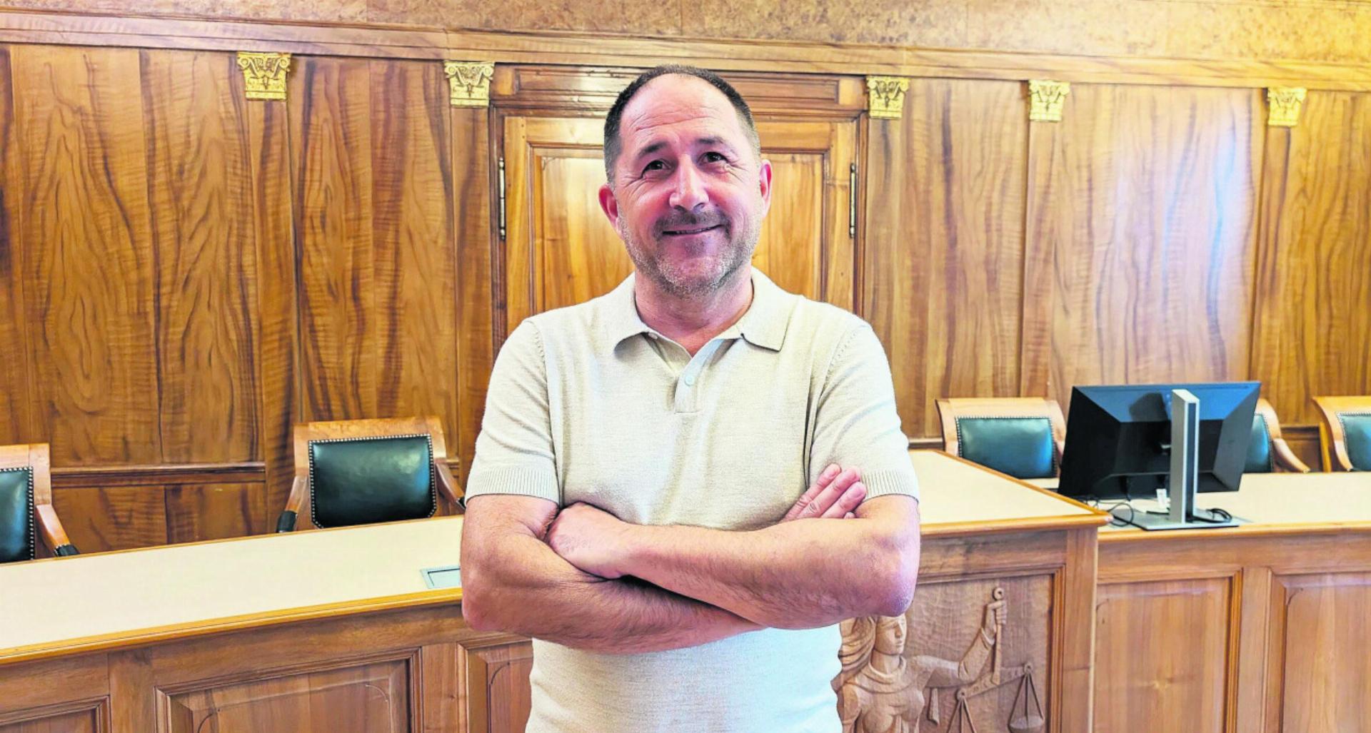 Peter Thurnherr im Gerichtssaal im Bremgarter Rathaus. Hier hat er im vergangenen Vierteljahrhundert unzählige Urteile gefällt. Bild: huy