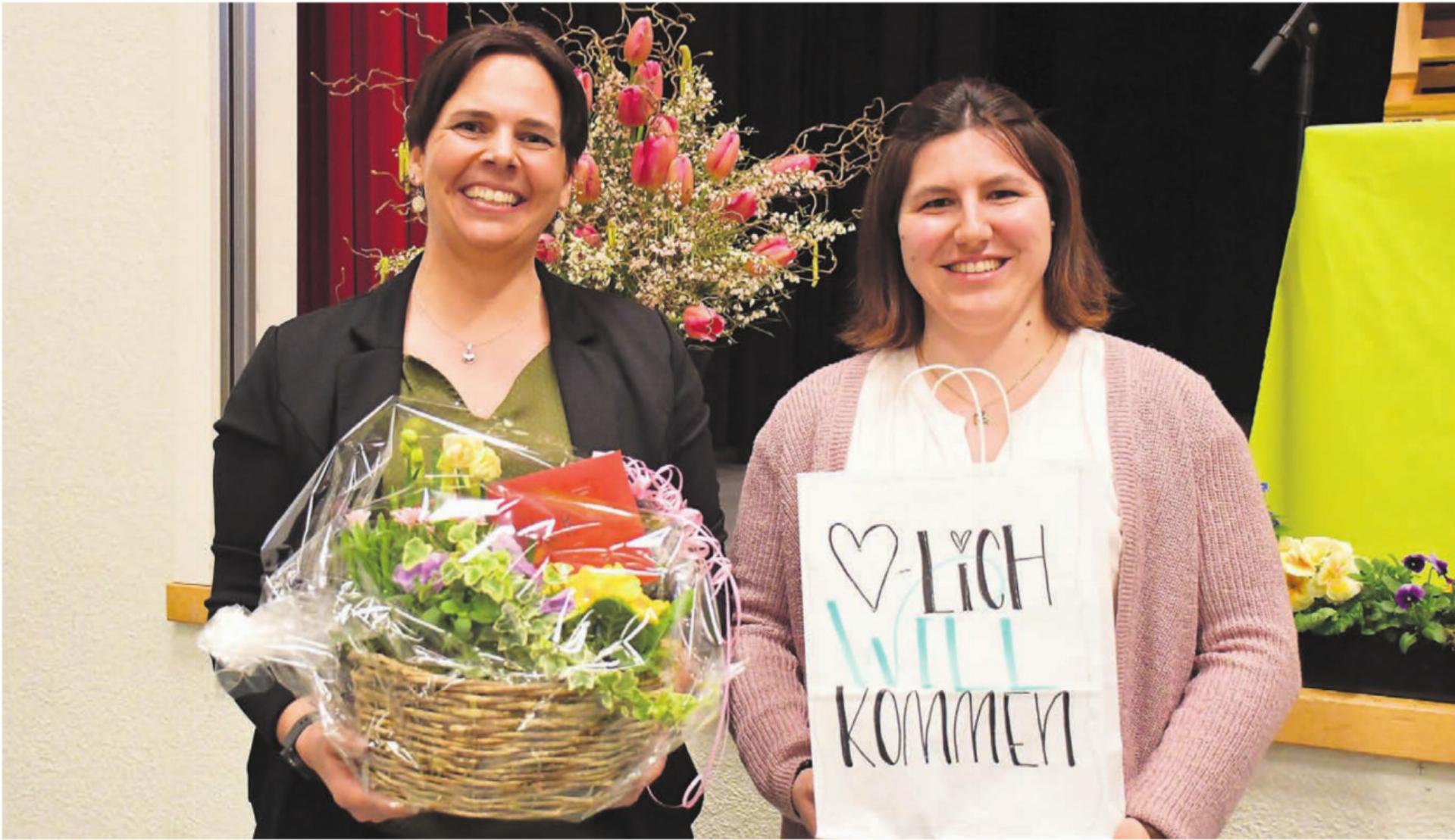 Nicole Keusch, die sich im Berzirksvorstand engagiert hat, tritt aus beruflichen Gründen zurück. Als ihre Nachfolgerin wählte die Versammlung die Abtwilerin Sabrina Rüttimann (v. l.). Bilder: Verena Anna Wigger - Das Bild wird blockiert. – Möglicherweise durch einen aktiven Adblocker.