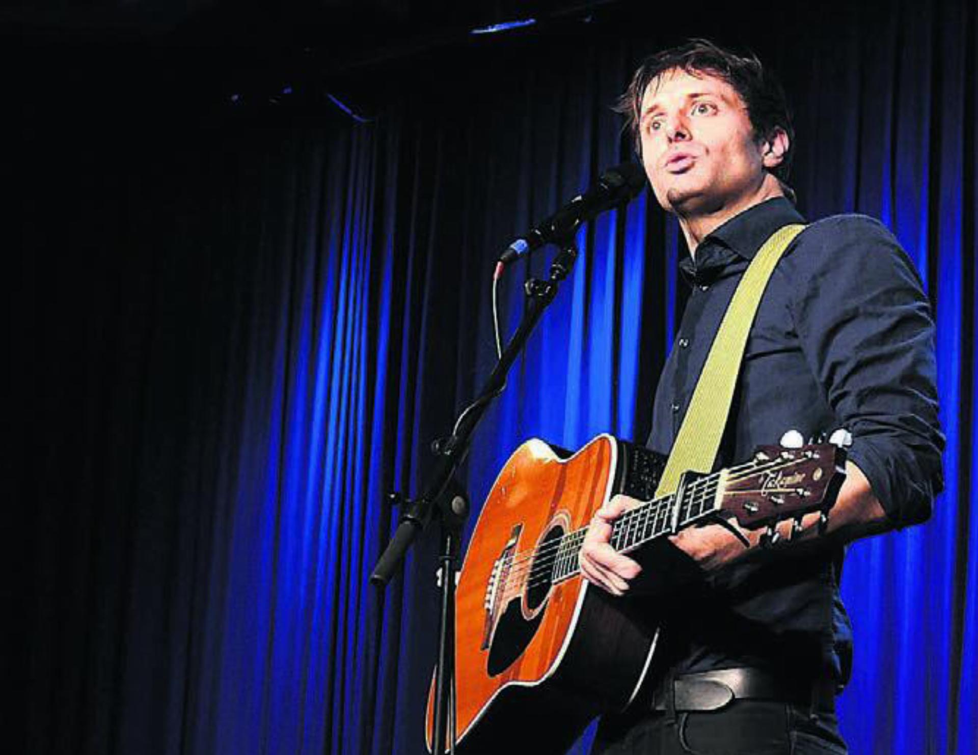 Lennart Schlingen sorgte für viel hämische Heiterkeit. Bild: Tamara Bühlmann - Das Bild wird blockiert. – Möglicherweise durch einen aktiven Adblocker.