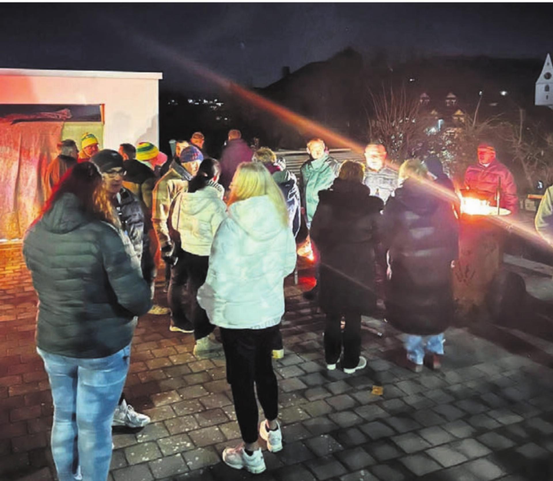 Die Erstaufführung des Videos wurde – wie könnte es in Hägglingen anders sein – als kleines Fest inszeniert. Bild: zg - Das Bild wird blockiert. – Möglicherweise durch einen aktiven Adblocker.