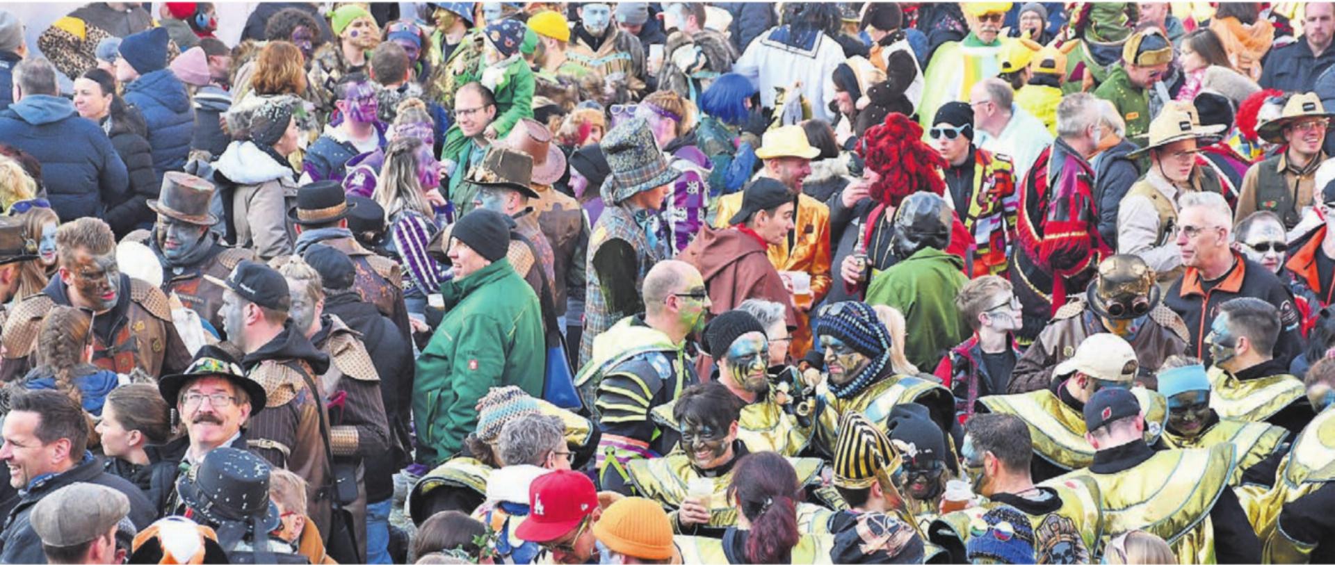 Selbst zum Monsterkonzert vom vergangenen Jahr kam man kostümiert. Muri steht für eine farbenfrohe, facettenreiche Fasnacht. Nun organisieren die Vereinigten Fasnachtsgesellschaften eine Fasnachtskleiderbörse. Bild: zg - Das Bild wird blockiert. – Möglicherweise durch einen aktiven Adblocker.