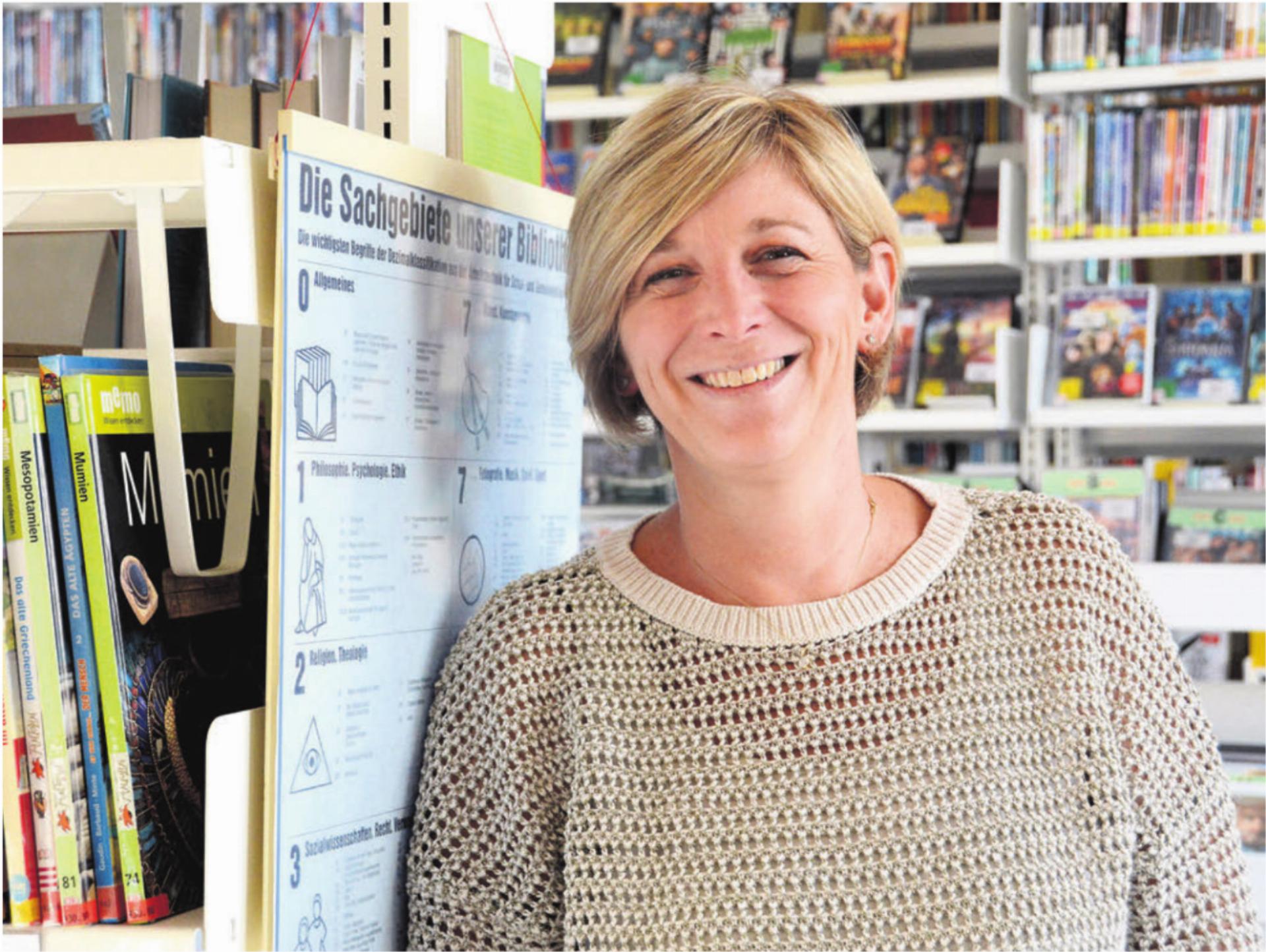 Bibliotheksleiterin Christina Eppisser und ihr Team erhalten von der Bevölkerung viel Lob für ihre Arbeit. Noch wichtiger sind aber die wertvollen Inputs, wie die neue Bibliothek gestaltet werden soll. Bild: Chregi Hansen - Das Bild wird blockiert. – Möglicherweise durch einen aktiven Adblocker.