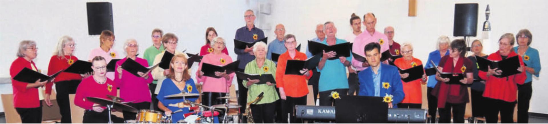 Der Gemischte Chor Rudolfstetten-Friedlisberg bot zusammen mit Christian Müller am E-Piano und Bettina Urfer Müller am Schlagzeug ein grandioses Konzert. Bild: zg - Das Bild wird blockiert. – Möglicherweise durch einen aktiven Adblocker.