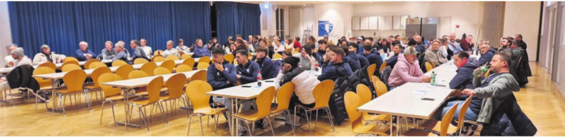 Die 122. ordentliche Generalversammlung des FC Wohlen im Casino war gut besucht. Bild: zg - Das Bild wird blockiert. – Möglicherweise durch einen aktiven Adblocker.