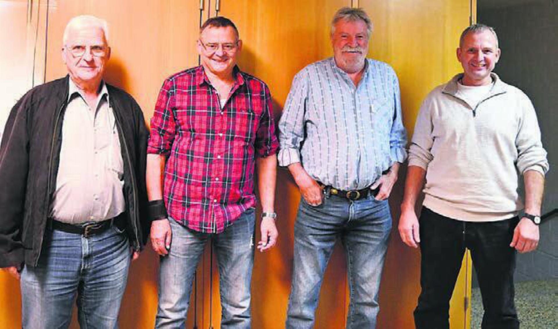 Siegerbild, von links: Ruedi Guler, Othmar Küng, Daniel Sigrist und Daniel Hostettler. Bild: zg