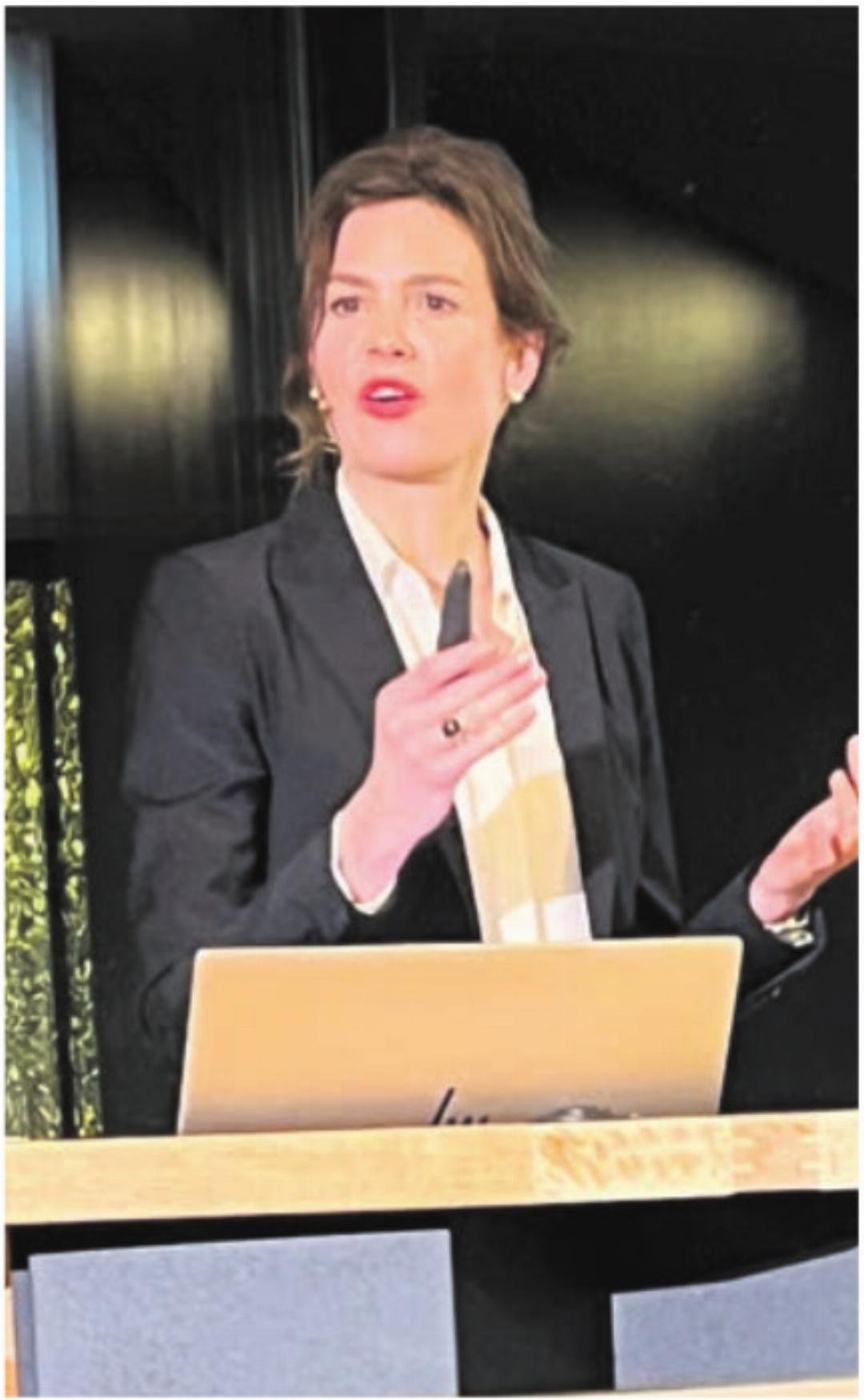 Nora Teuwsen, Chefin der ABB Schweiz AG, ist überzeugt: Unsere Wirtschaft braucht die Bilateralen III. Nora Teuwsen, Chefin der ABB Schweiz AG, ist überzeugt: Unsere Wirtschaft braucht die Bilateralen III.