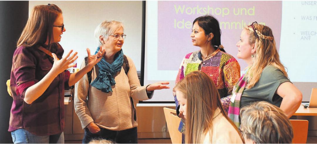 Ideen sammeln und die Zukunft planen: Die Mitglieder des Gemeinnützigen Frauenvereins dikutierten gerne mit und sind offen für viele Inputs. Bilder: Daniel Marti Ideen sammeln und die Zukunft planen: Die Mitglieder des Gemeinnützigen Frauenvereins dikutierten gerne mit und sind offen für viele Inputs. Bilder: Daniel Marti