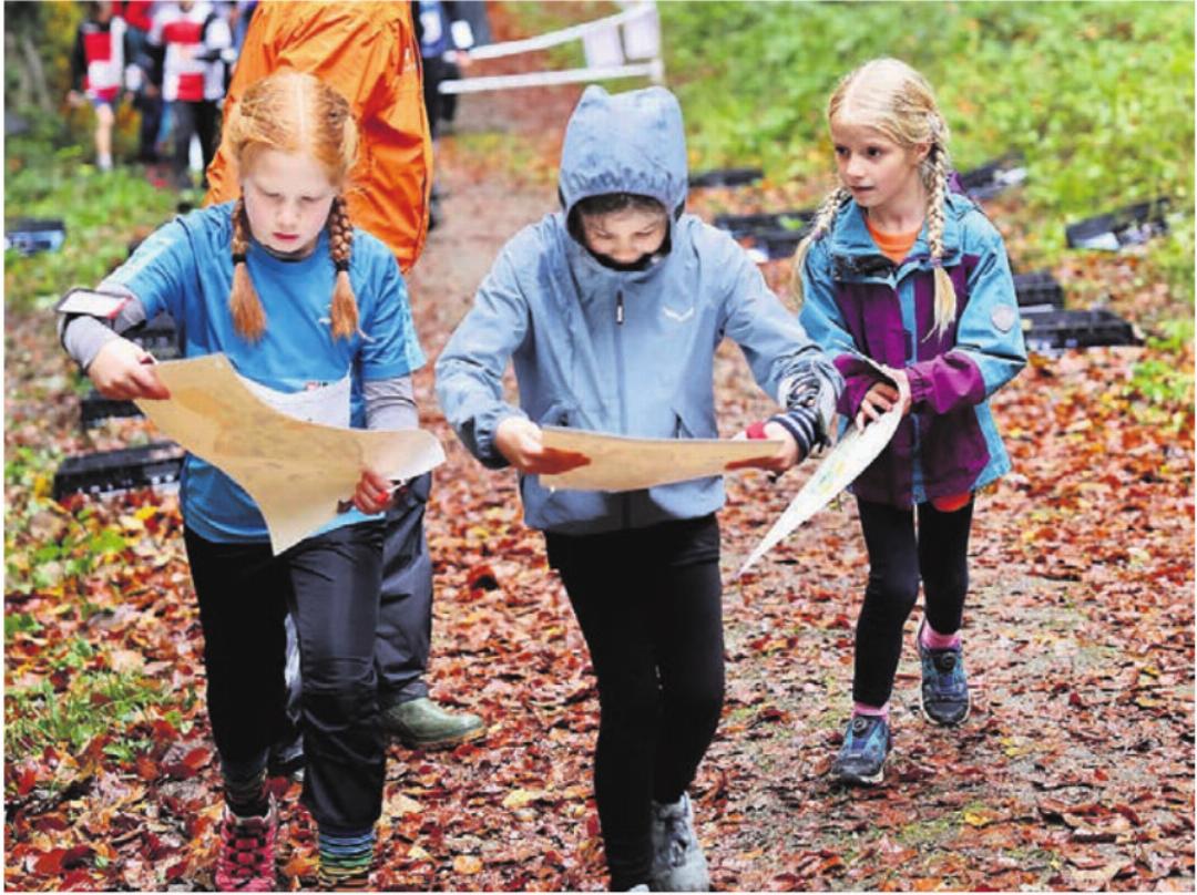 Auch die Kleinsten waren mit Ehrgeiz bei der Sache. Bilder: Stefan Sprenger (4), Simon Buser (4) Auch die Kleinsten waren mit Ehrgeiz bei der Sache. Bilder: Stefan Sprenger (4), Simon Buser (4)