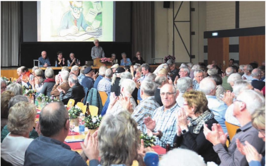 Grossaufmarsch in der Mehrzweckhalle: 190 Mitglieder nahmen an der diesjährigen Versammlung teil. Das gemütliche Beisammensein wird geschätzt in diesem Verein. Grossaufmarsch in der Mehrzweckhalle: 190 Mitglieder nahmen an der diesjährigen Versammlung teil. Das gemütliche Beisammensein wird geschätzt in diesem Verein.