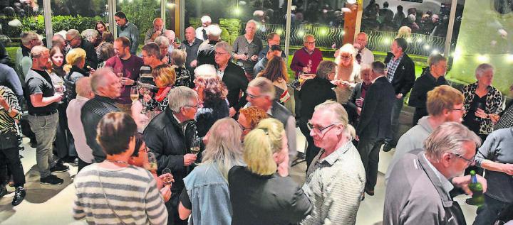 Miteinander ins Gespräch kommen – das steht am Neujahrsapéro in Boswil im Zentrum. Bilder: Annemarie Keusch