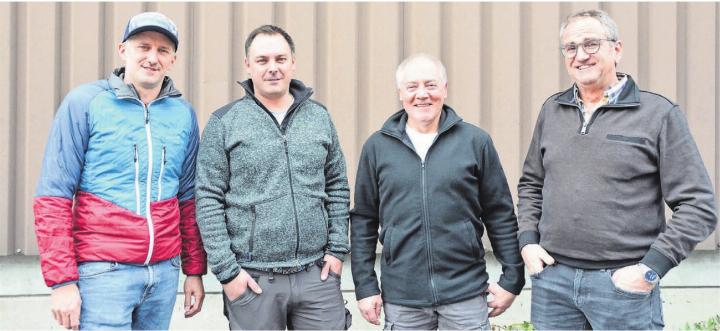 Sie stehen hinter dem Referendum zu Tempo 30 in Aristau, von links: Thomas Zetzsche, Philip Dolder, Röbi Strebel und Walter Staubli. Bild: Annemarie Keusch