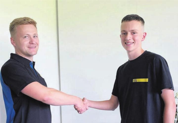 Ausbildner und Lehrling, Dominik Leu (links) und Nils Köhle. Bild: zg