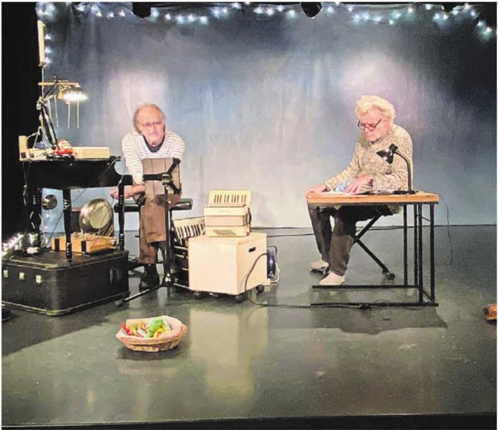 Mit Fredi Spreng (links) und Jörg Bohn verfliegt die Zeit im Nu. Bild: pd