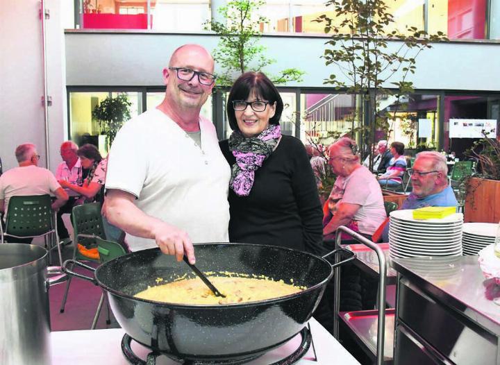 Andy und Evi Bächer haben den Job im Chappelehof oft gemeinsam gemeistert: Nun haben sie neue Ziele und viel mehr Freiraum. Bild: Daniel Marti