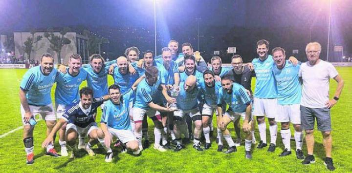 Grund zum Jubeln: Die Senioren des FC Muri sind Meister. Bild: zg