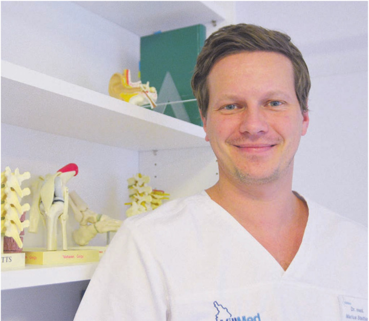 Er ist froh, den Schritt gewagt zu haben, auch wenn die eigene Praxis einiges an Verantwortung und eine hohe Arbeitsbelastung mit sich bringt. Bild: Annemarie Keusch Er ist froh, den Schritt gewagt zu haben, auch wenn die eigene Praxis einiges an Verantwortung und eine hohe Arbeitsbelastung mit sich bringt. Bild: Annemarie Keusch