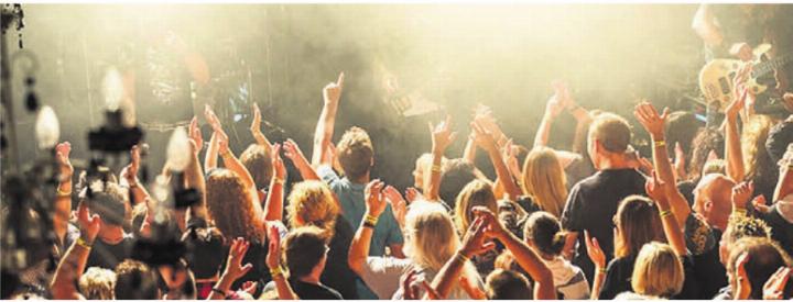 Ausgelassen sein und das Tanzbein schwingen, das ist das Motto an der Tanznacht ü40. Bild: zg