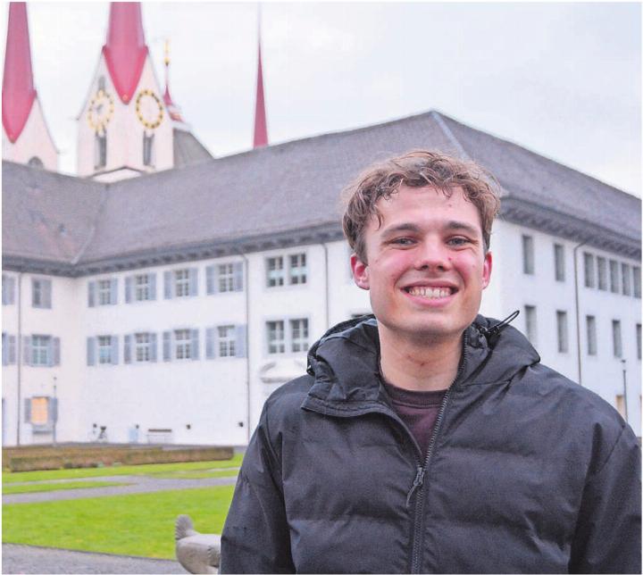 Seine Neugier auf die Geschichte des Klosters ist noch nicht gestillt. Aber vorerst liegt Andrin Gaberthüels Fokus auf den Maturprüfungen. Bild: Annemarie Keusch
