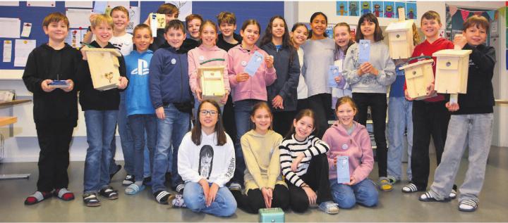 Das Firmenprojekt erfüllt die Klasse mit viel Stolz. Bilder: Roger Wetli