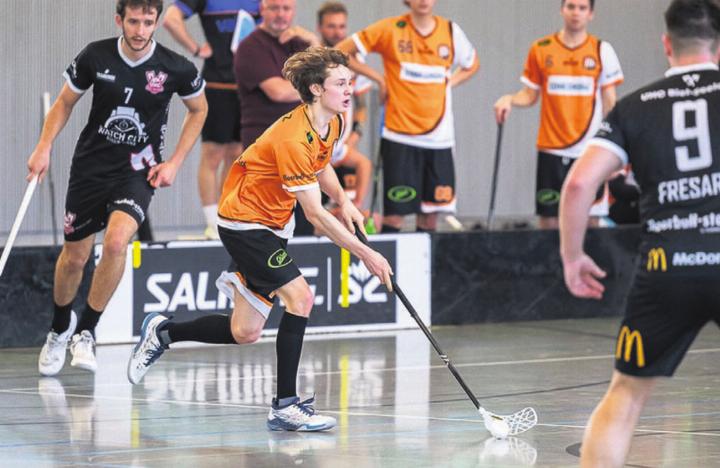 Cyrill Steinmann (Mitte) ist der Goalgetter beim UHC Mutschellen. Im Cupspiel gegen GC trifft er auf seinen Ex-Club. Bild: zg